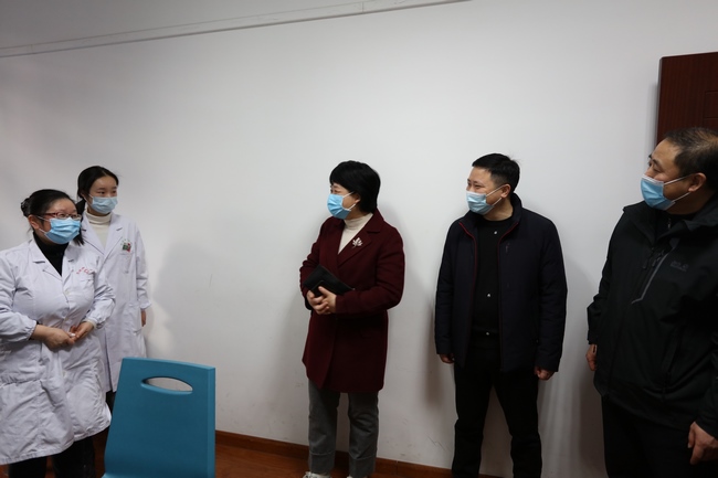 2021新春上班第一天，院領(lǐng)導(dǎo)班子慰問廣大醫(yī)護(hù)職工(圖4)