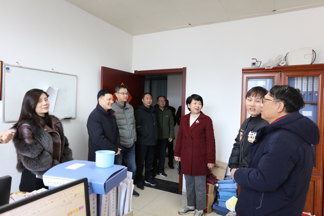 2021新春上班第一天，院領(lǐng)導(dǎo)班子慰問廣大醫(yī)護(hù)職工(圖10)