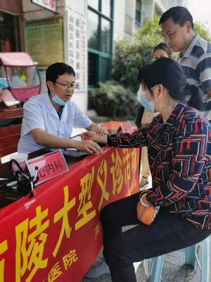 【我為群眾辦實事】我院巡回義診走進(jìn)許鎮(zhèn)(圖4)