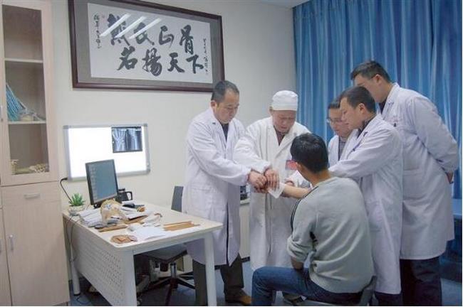全國最佳！安徽中醫(yī)藥高等?？茖W(xué)校附屬醫(yī)院（蕪湖市中醫(yī)醫(yī)院）骨傷科榮登“國榜”                                       十大亞專科高質(zhì)量打造中醫(yī)醫(yī)療區(qū)域中心(圖2)