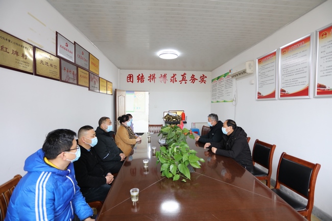 我院赴文明結(jié)對(duì)幫扶單位開(kāi)展慰問(wèn)活動(dòng)(圖1)