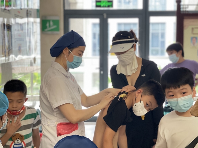 冬病夏治三伏貼  中醫(yī)國粹顯功效 ——我院開展“傳承中醫(yī)文化 弘揚國粹精神”冬病夏治三伏貼開貼儀式(圖11)