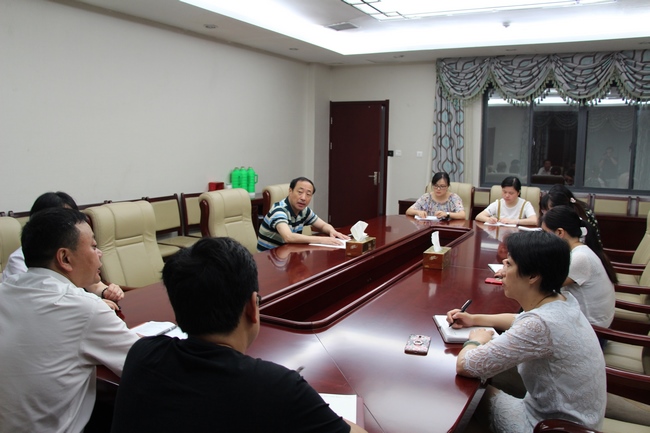 我院召開“預(yù)防職務(wù)犯罪活動重點牽頭處室” 警示談話會議(圖2)