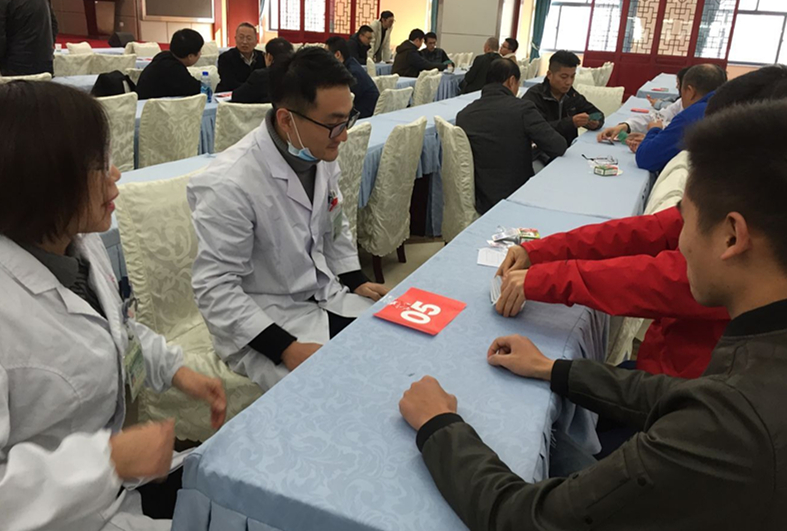以牌會(huì)友?樂(lè)在其中 ――我院舉辦院慶60周年職工撲克牌（摜蛋）比賽(圖3)